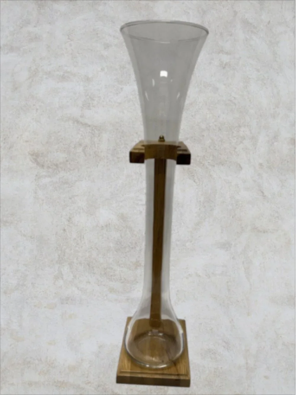 HALF YARD GLASS -- Wooden Stand, 24 oz, 18